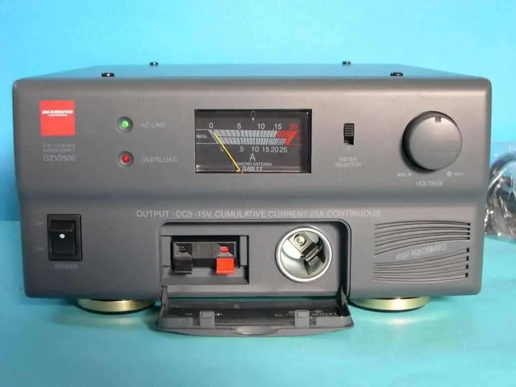 DIAMOND GZV-2500 Alimentatore Switching 25Ah