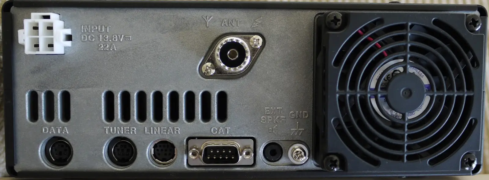 YAESU FT-450D - immagine 2