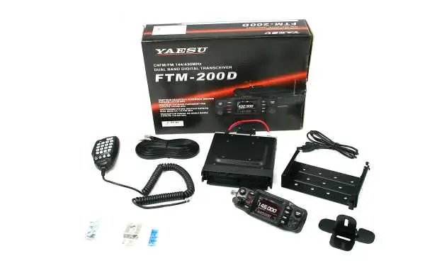 Yaesu FTM-200DE - immagine 3