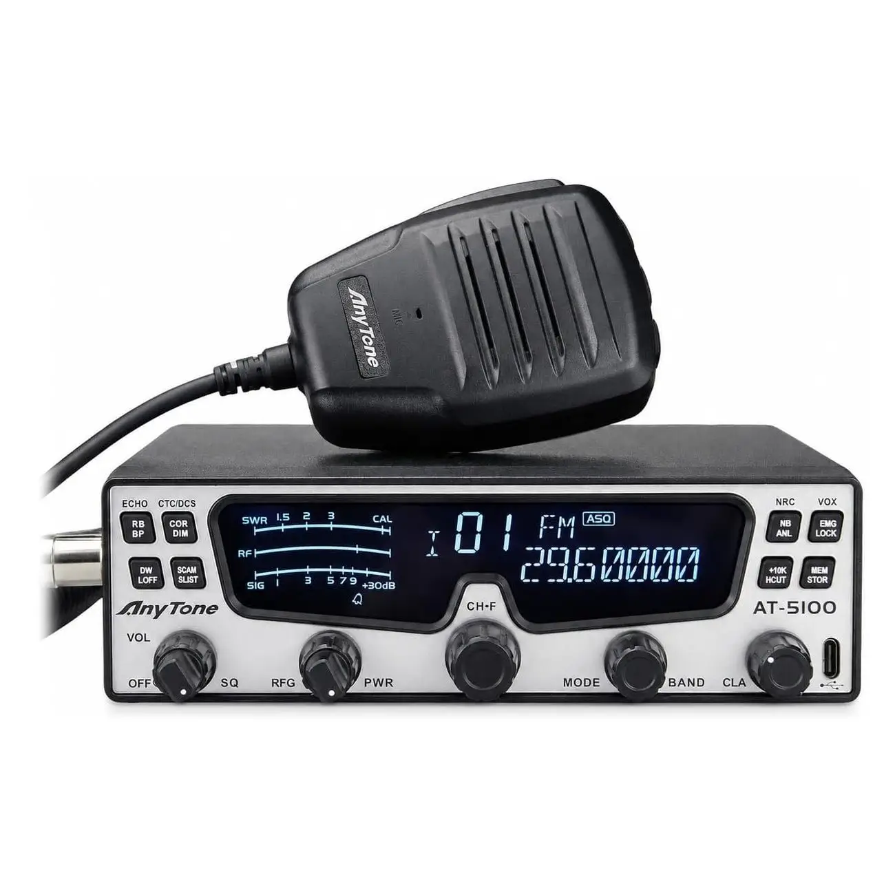 Ricetrasmettitore AnyTone AT-5100 BT con microfono portatile appoggiato sopra e display digitale acceso.